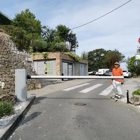 Apartment Le Cocon En Plein Centre Du Village Medieval De Vue Mougins